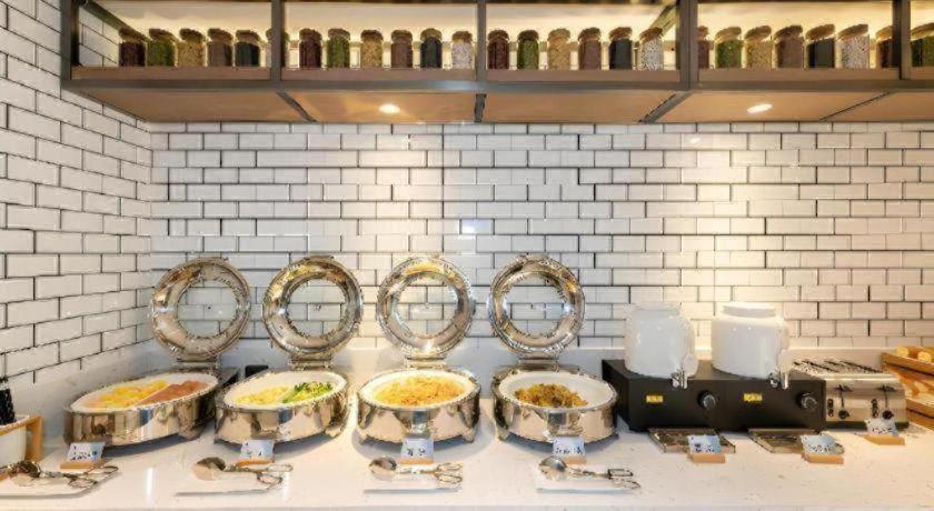 Echarm Hotel (Guangzhou Tiyu West Road Subway Station) 40/48