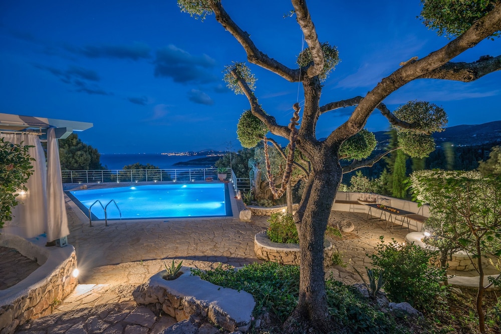 Askos Villa 27/35