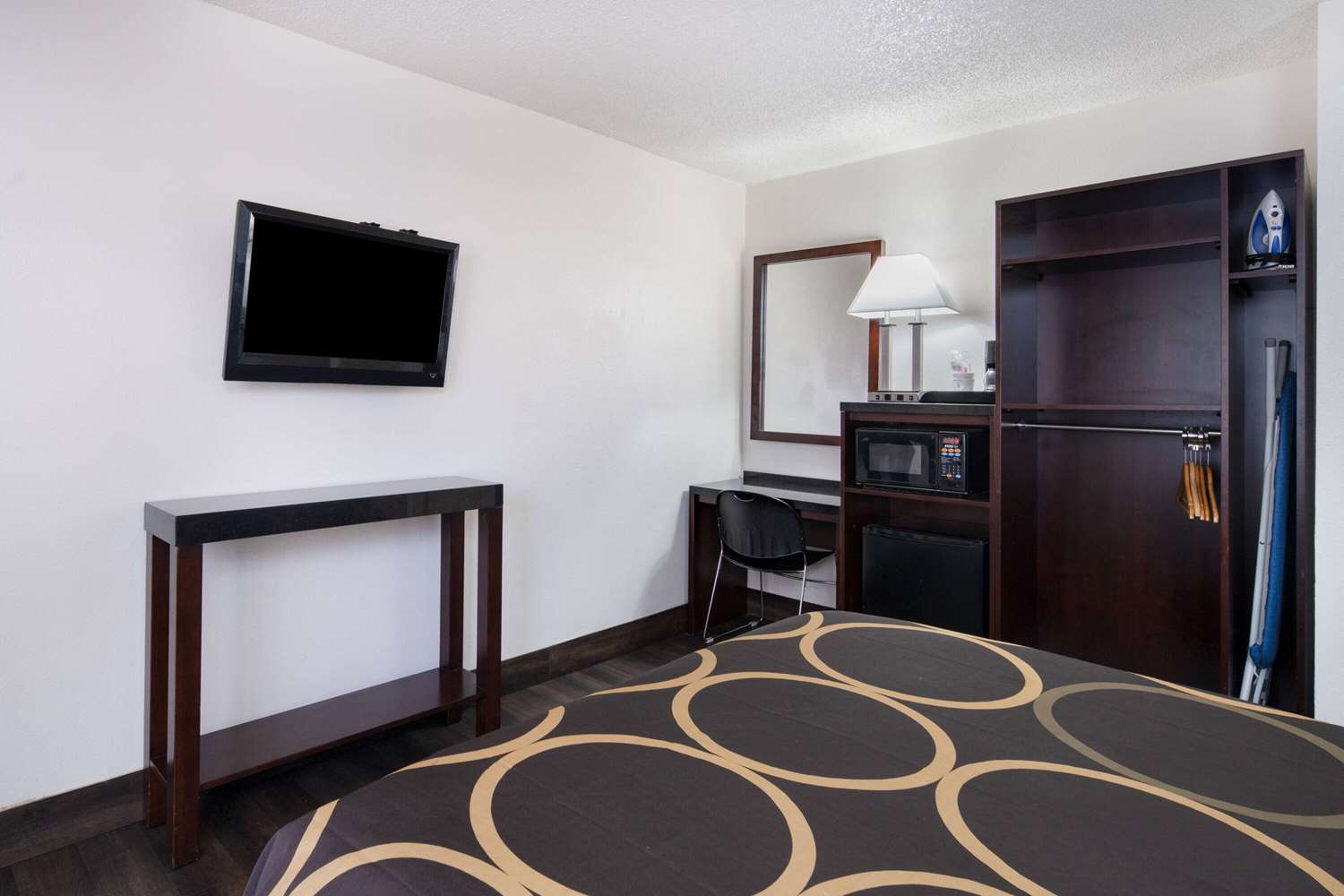 Super 8 by Wyndham San Diego Hotel Circle 43/58