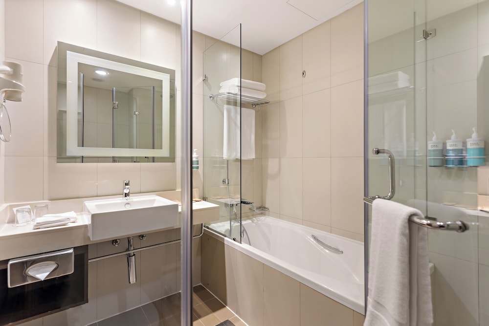 غرفة سوبيريور بسرير مزدوج، Novotel Abu Dhabi Gate 10/10