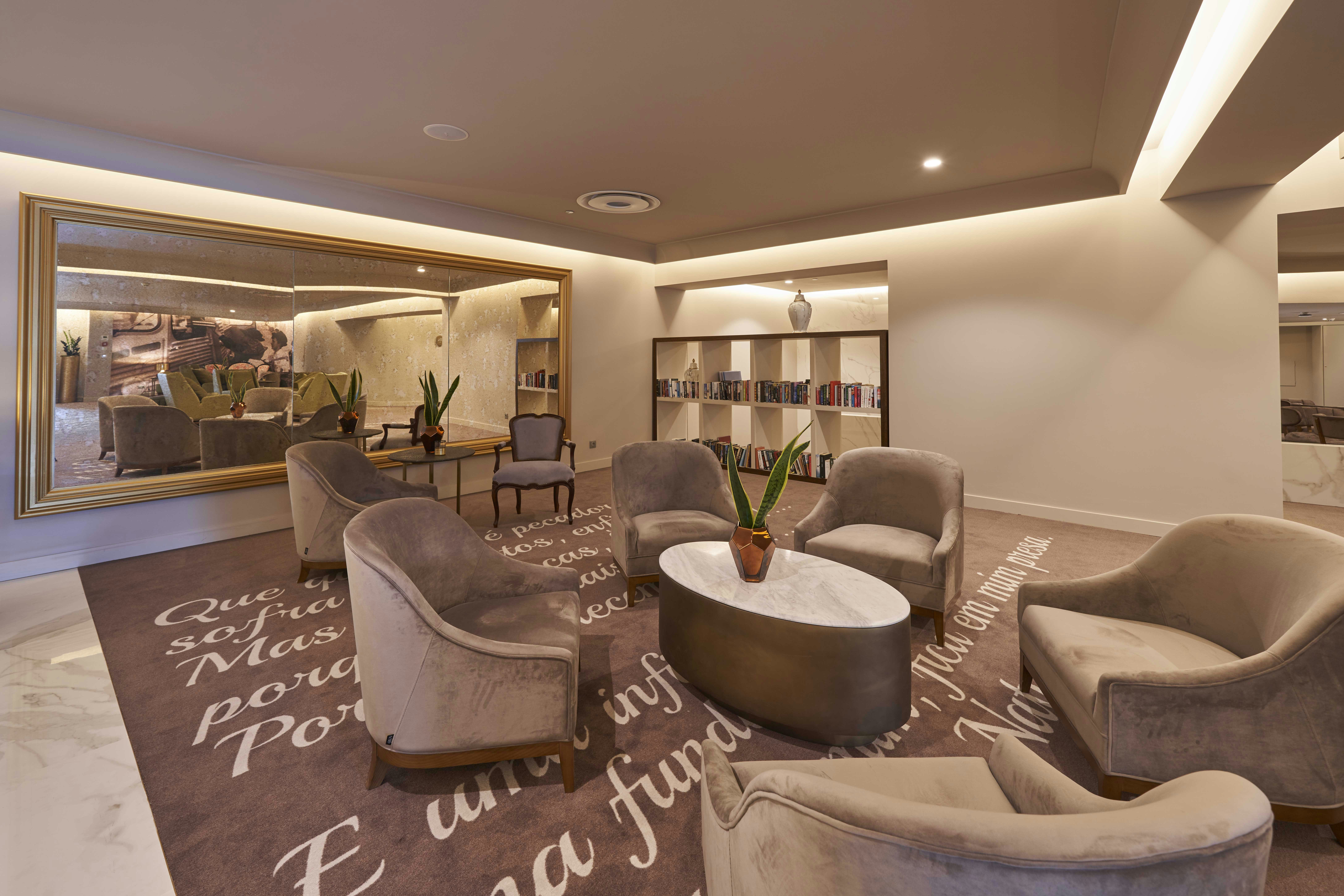 Savoy Palace by Savoy Signature 33/50