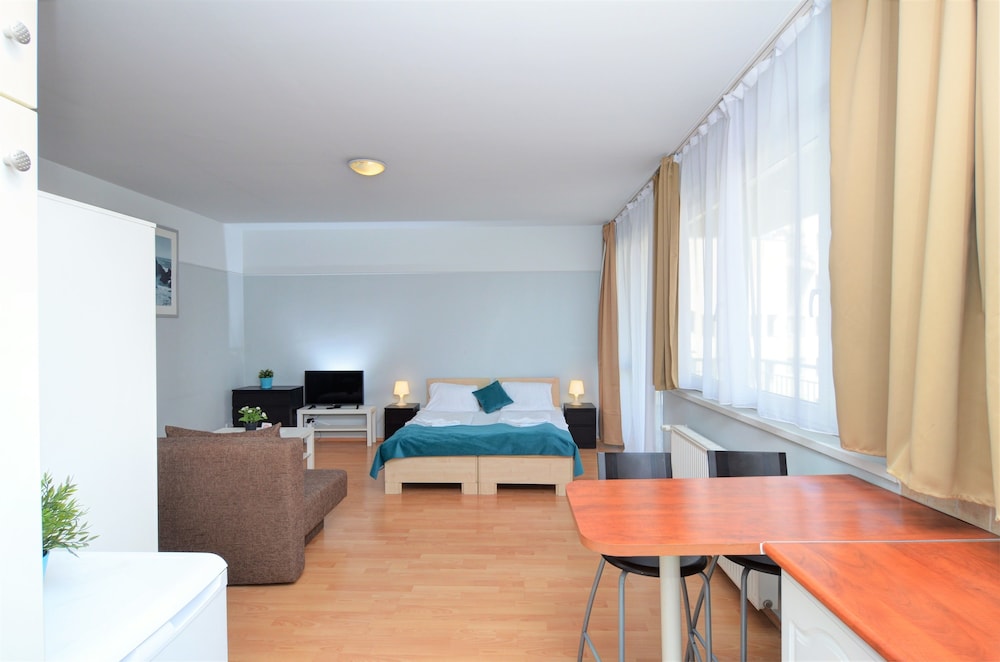 Agape Apartments 39/68