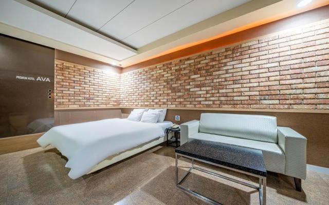Ava Hotel Changwon 25/99