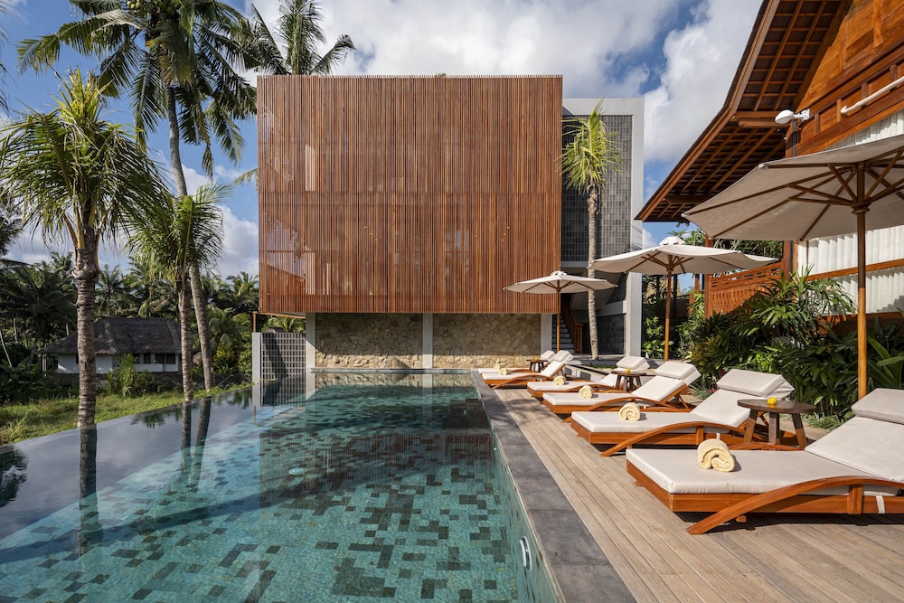 Unagi Wooden Villas by Emana 49/74