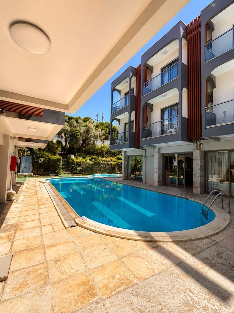 Calis Hotel 40/48