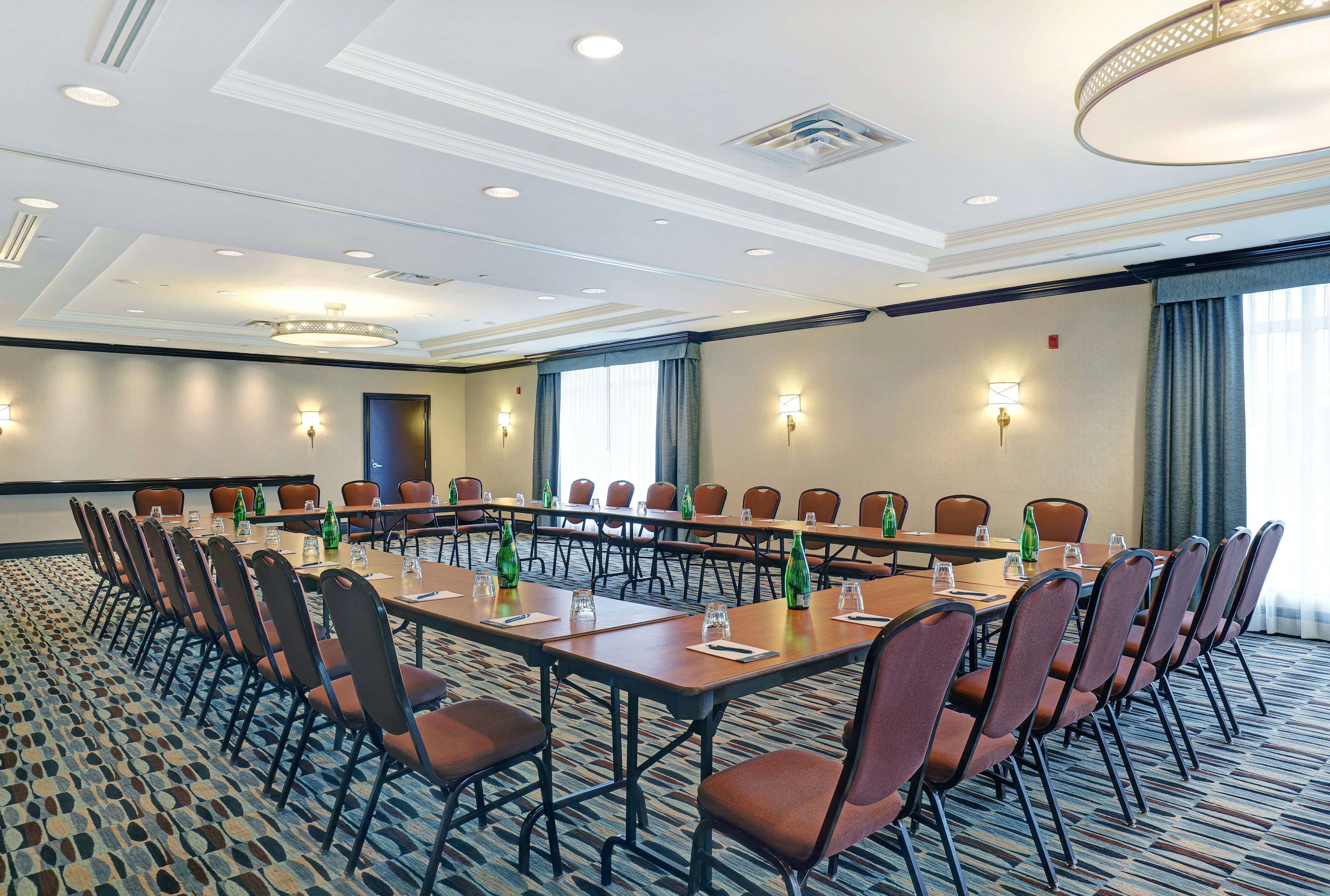 Homewood Suites by Hilton Cambridge-Waterloo, Ontario 14/20