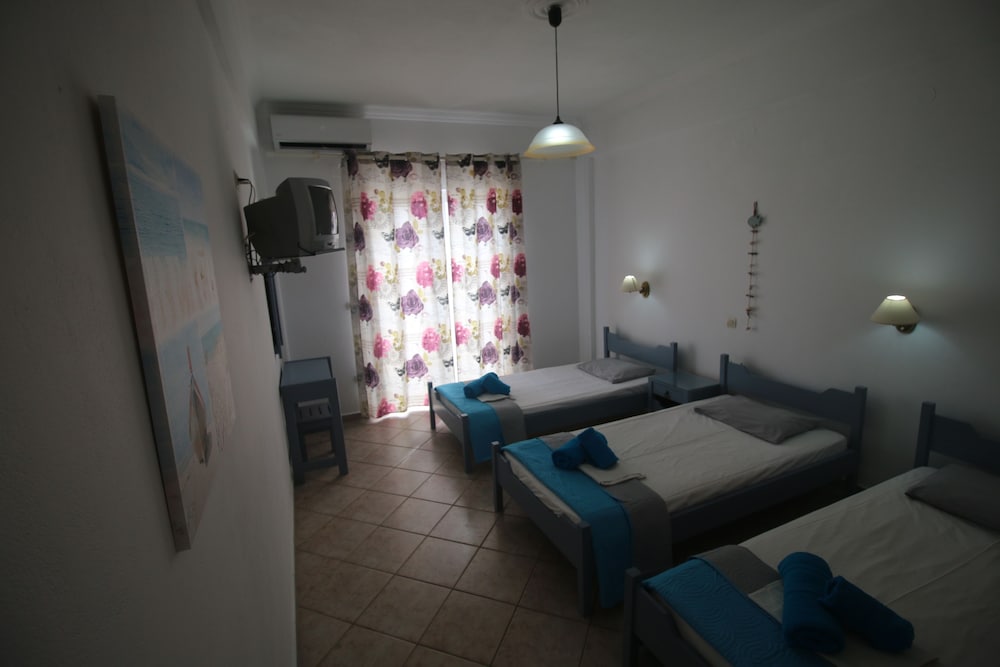 Utopia Kavos Hotel 36/49