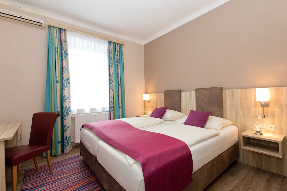 Hotel Das Junior By Max 70 16/56