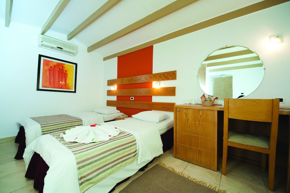 Ghazala Beach Hotel 17/50