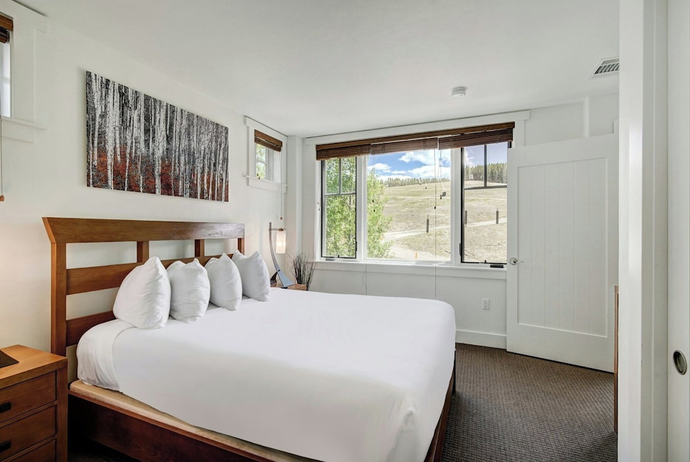 4 Bedrooms, Condominium, Condo, Platinum