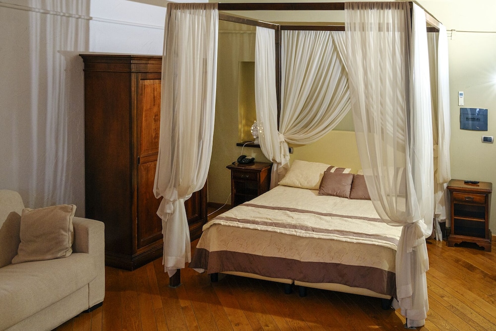 HOTEL MEDICI 11/41