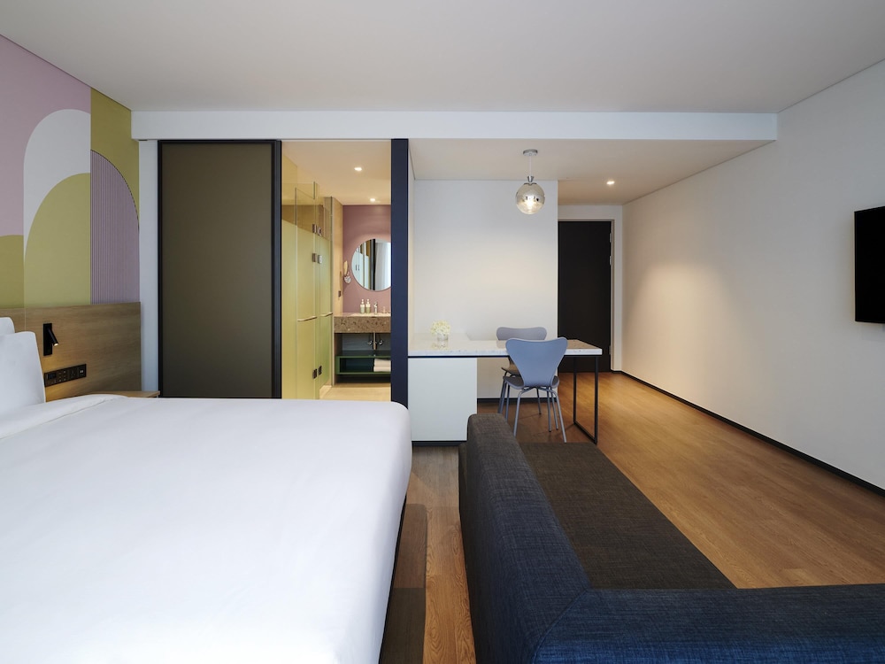 SUPERIOR, SUITE, DOUBLE BED