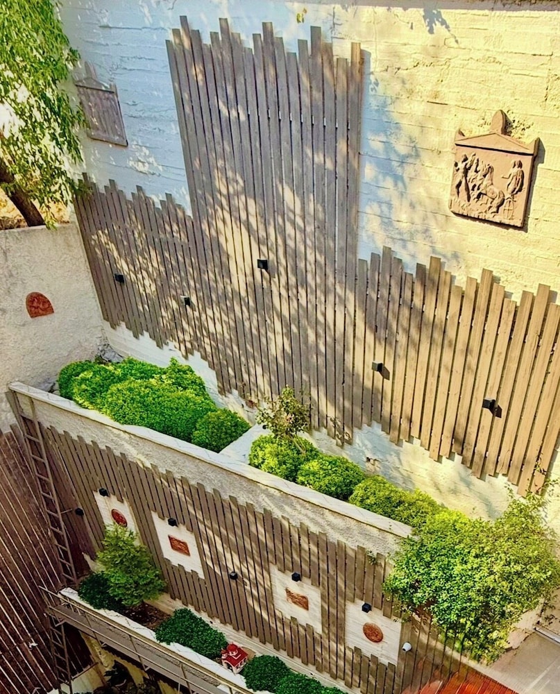 Nidimos Hotel 5/50