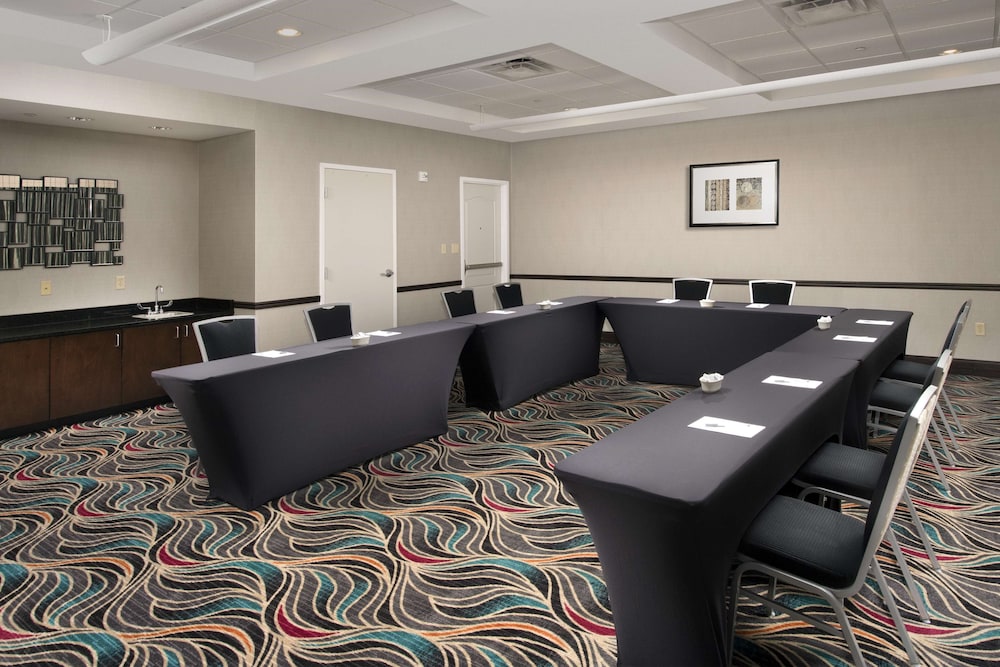 Hampton Inn & Suites Athens-I-65 (Huntsville Area) 39/41