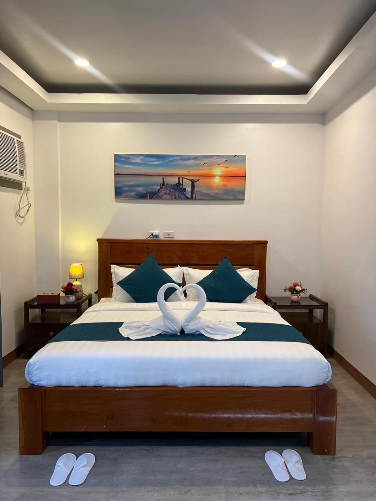Ocean Star Hotel Coron 15/50