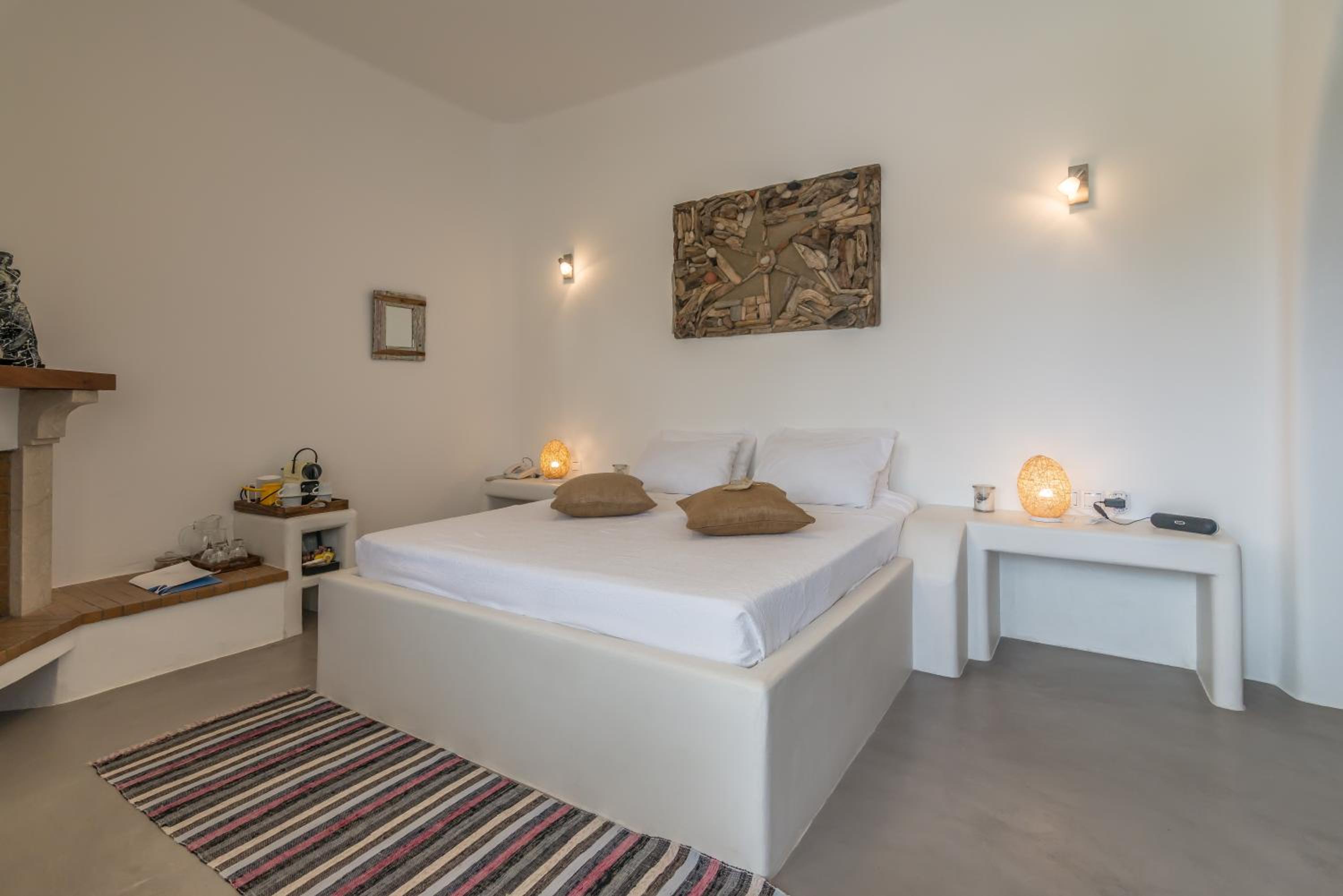Eiriana Luxury Suites 21/60