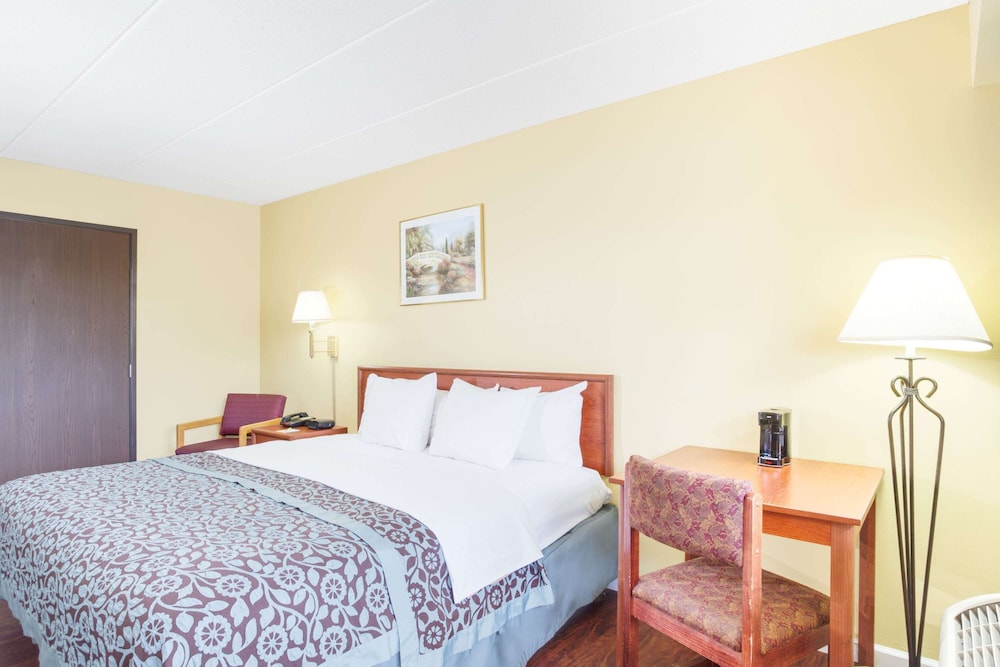 Days Inn By Wyndham Athens 5/14
