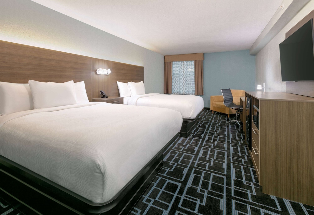 Baymont by Wyndham East Ridge 23/49