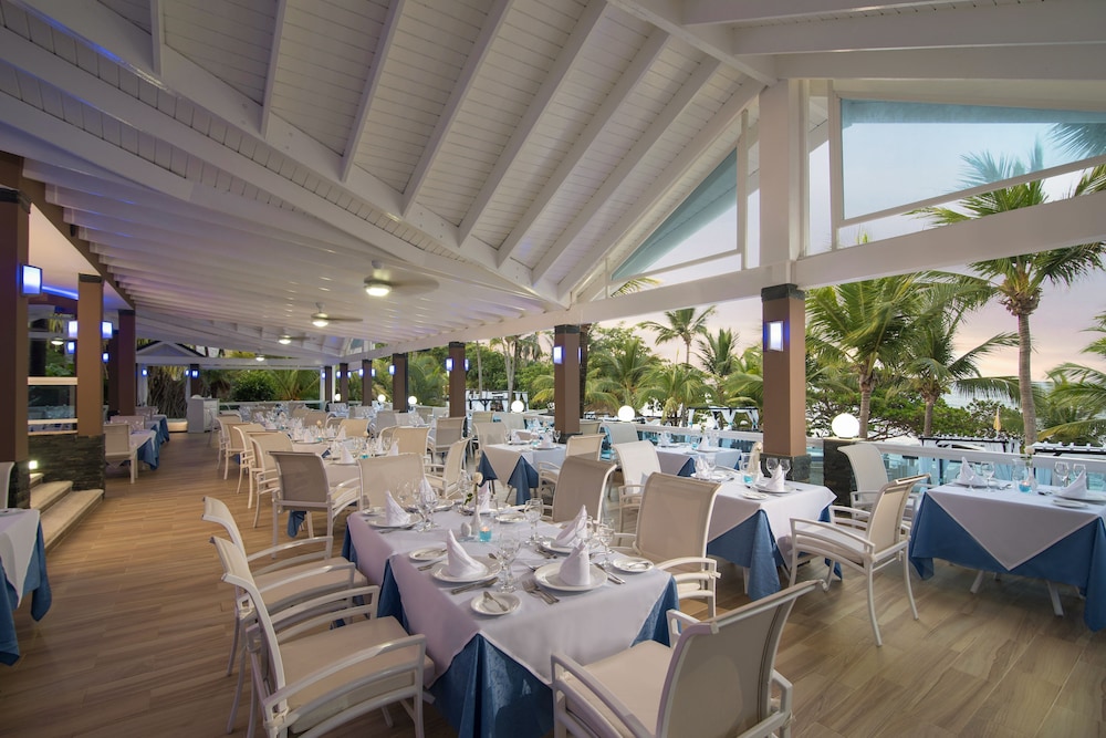 Lifestyle Tropical Beach Resort & Spa 17/40