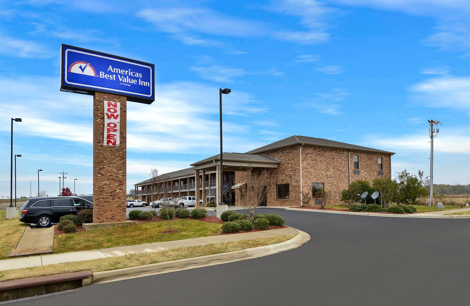 Americas Best Value Inn - Byhalia 2/27