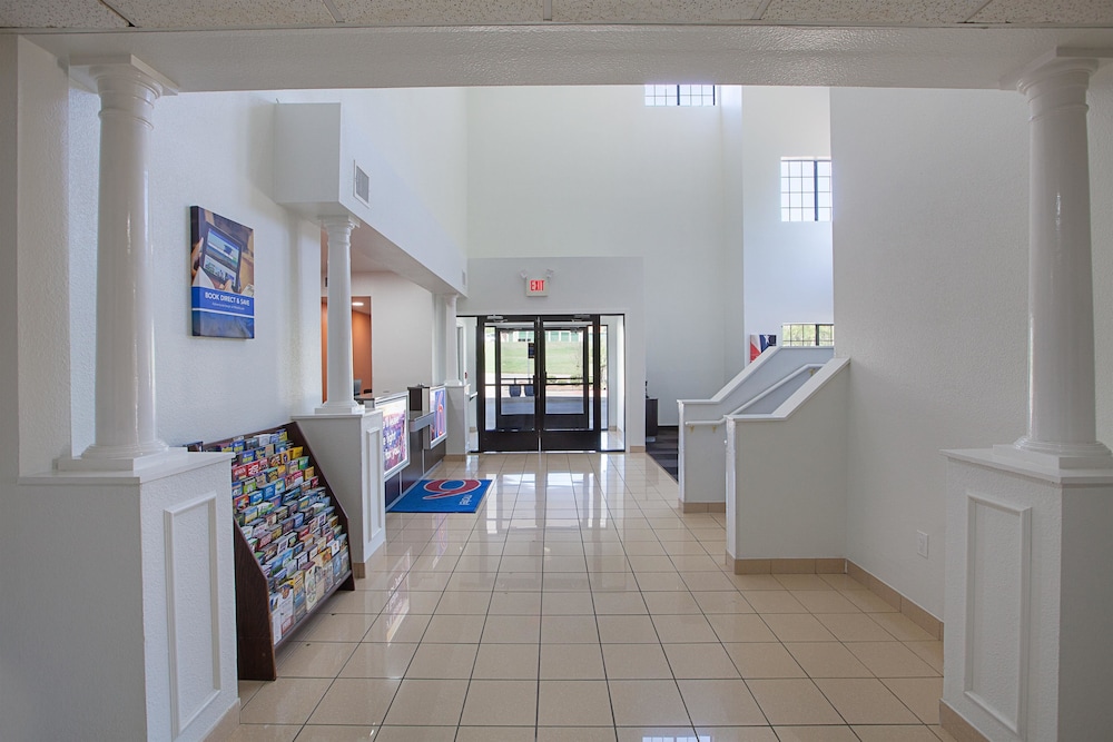 Motel6 Bedford, TX - Fort Worth 29/38