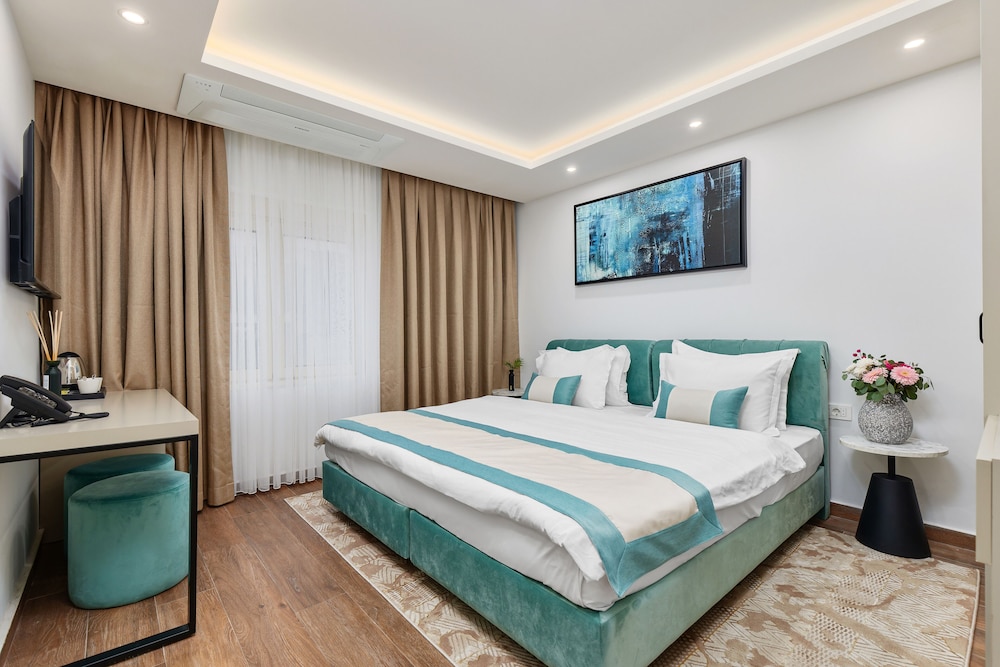 STANDARD, DOUBLE OR TWIN BED