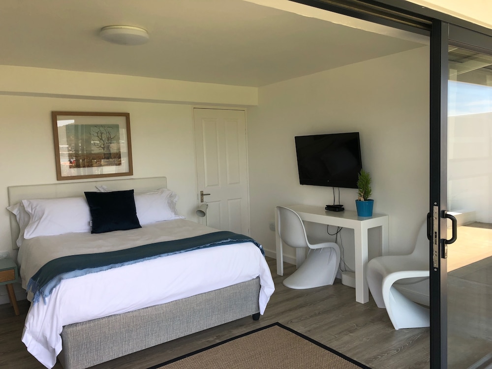 Karee Manor Guesthouse 7/40