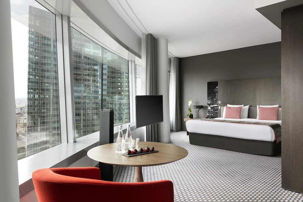 GRAND, THE LEVEL, SUITE, EIFFEL VIEW, LOUNGE ACCESS