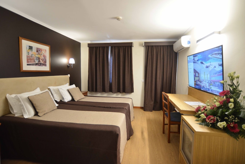 Salgueiro Hotel 6/28