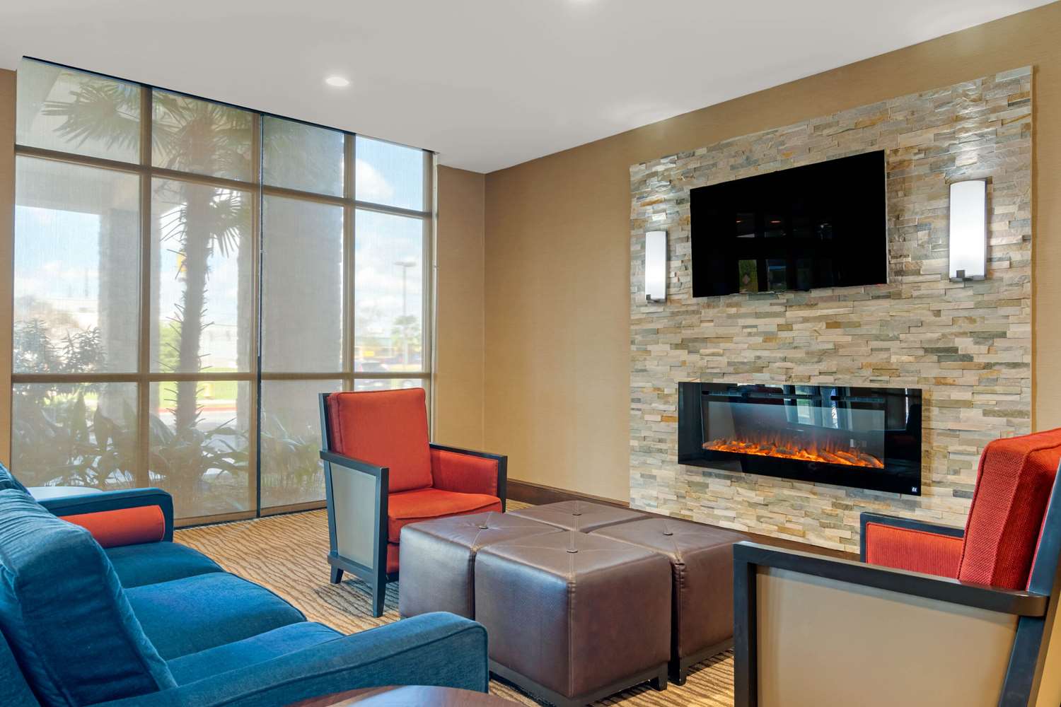 Comfort Suites Byron Warner Robins 26/40
