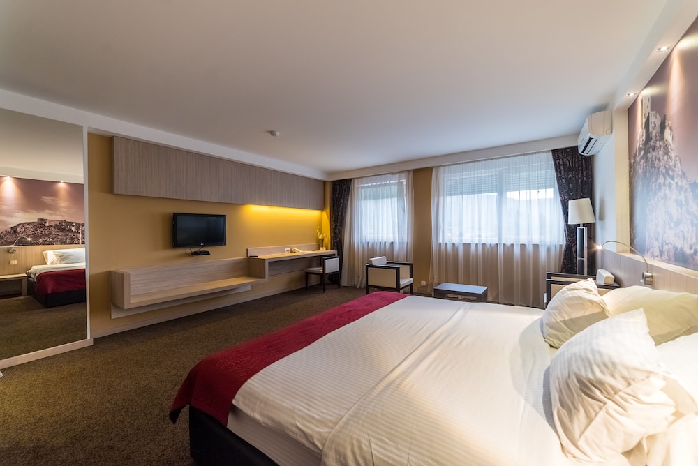 CITY HOTEL MOSTAR 21/69