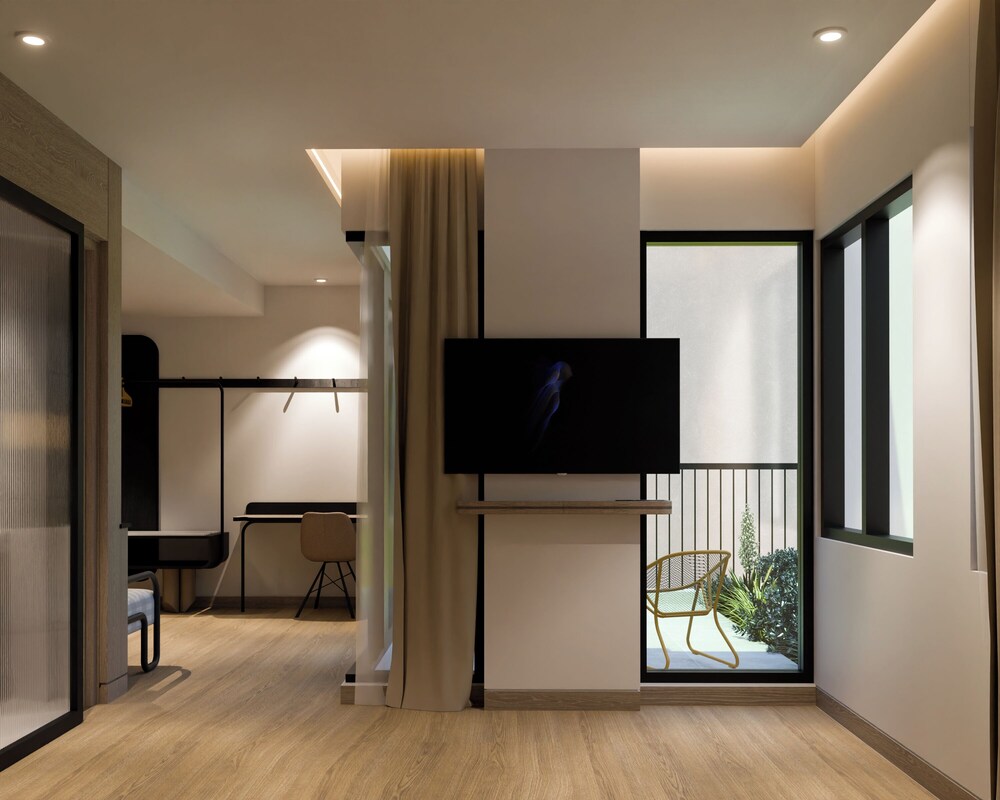 ROOMS INC Sudirman Jakarta 54/63