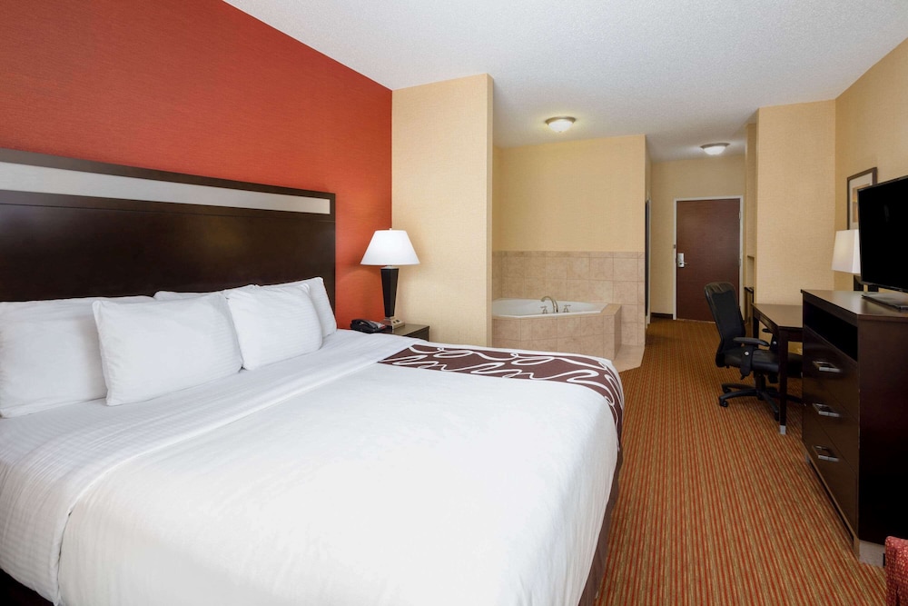 Deluxe, King Bed