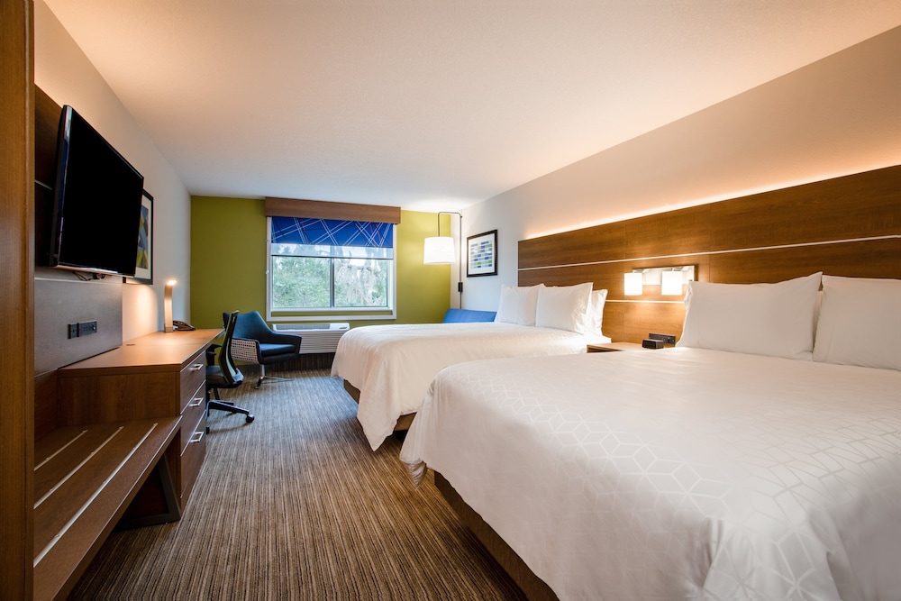 Holiday Inn Express And Suites Deland South 22/49