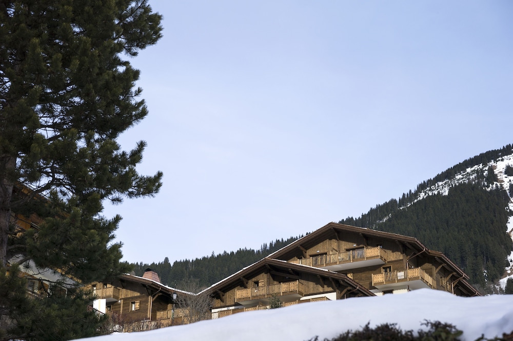 Residence CGH Les Chalets d'Angele 32/36
