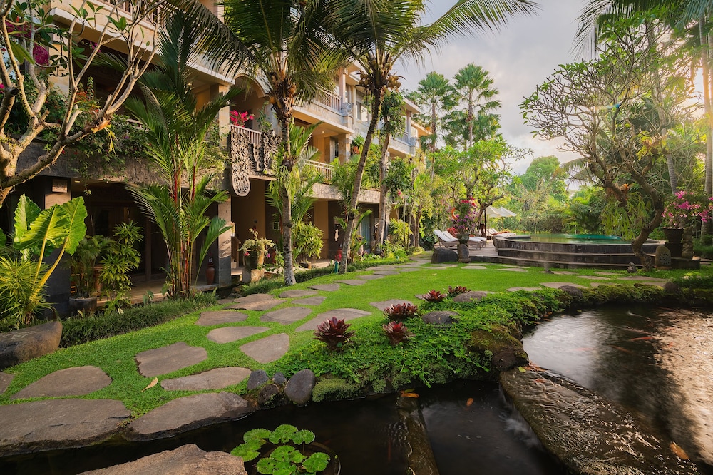 The Udaya Resort Spa 65/74