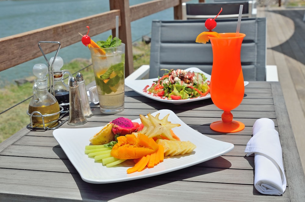 ROYAL ST. KITTS HOTEL 36/50