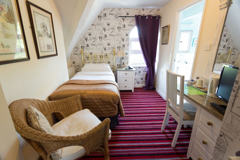 The Ascott 37/50