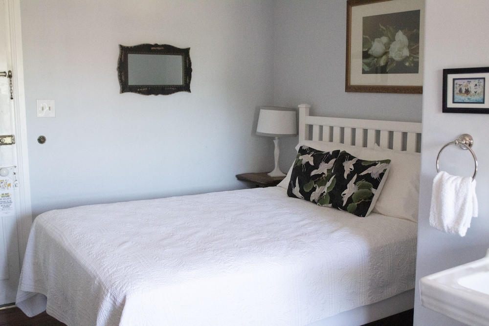 The Chalfonte Hotel 6/50