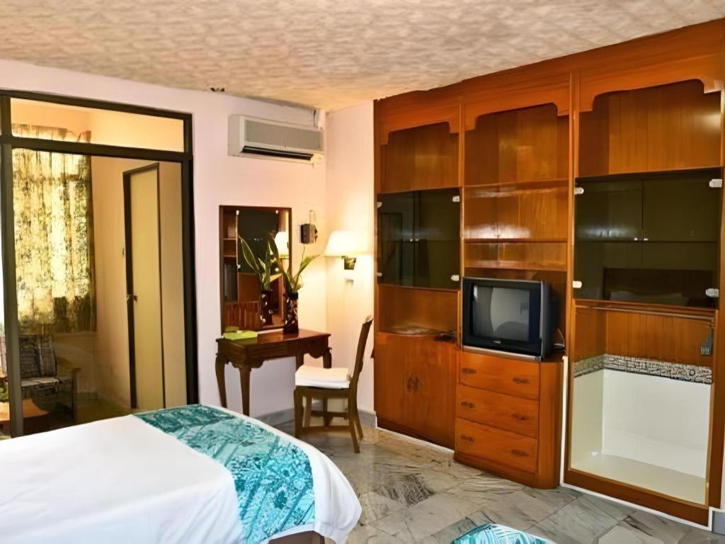 Seapark Condotel 14/25