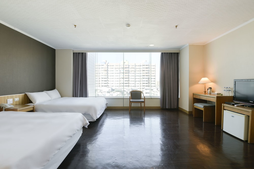 Back Home Hotel 14/50