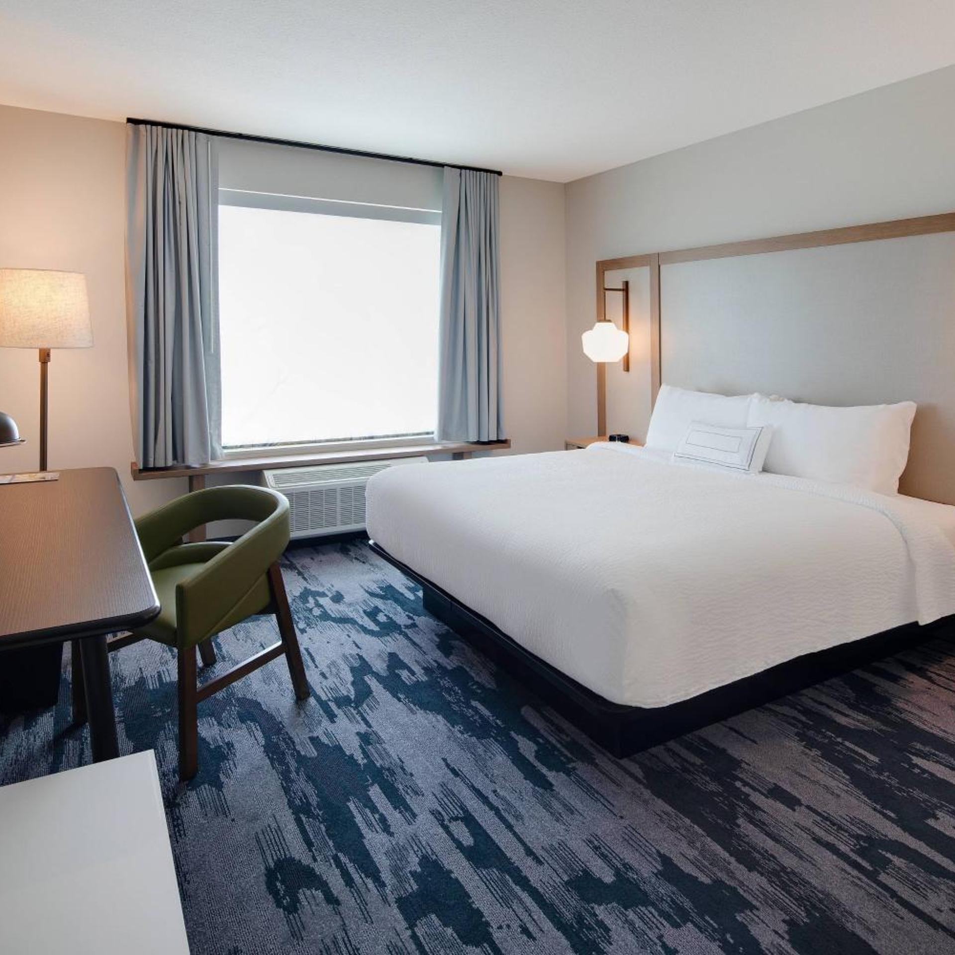 Room, King Bed, Bathtub, Accessible