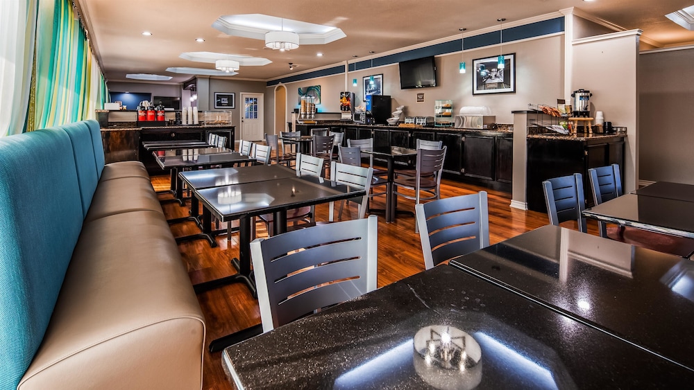Best Western Post Oak Inn 28/37