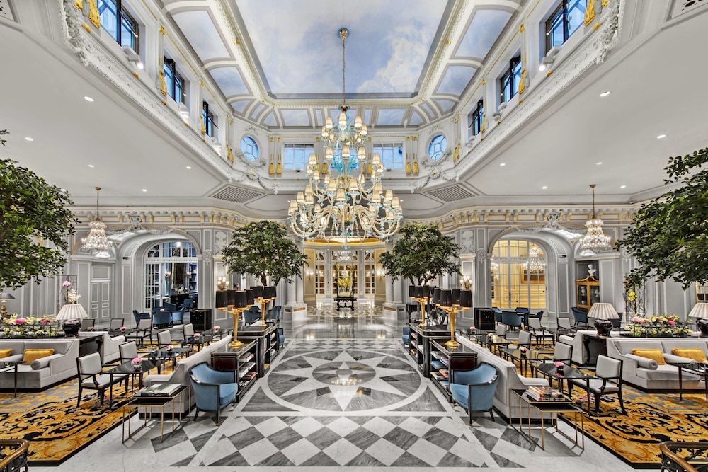 The St Regis Rome 76/84