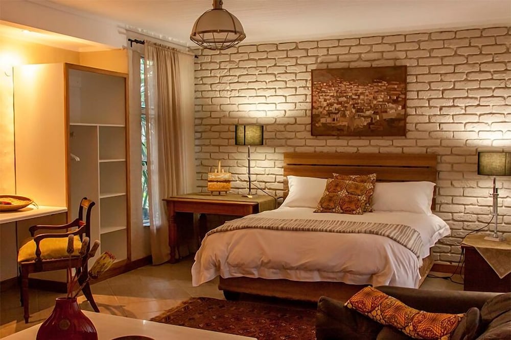 2 BEDROOMS, LUXURY