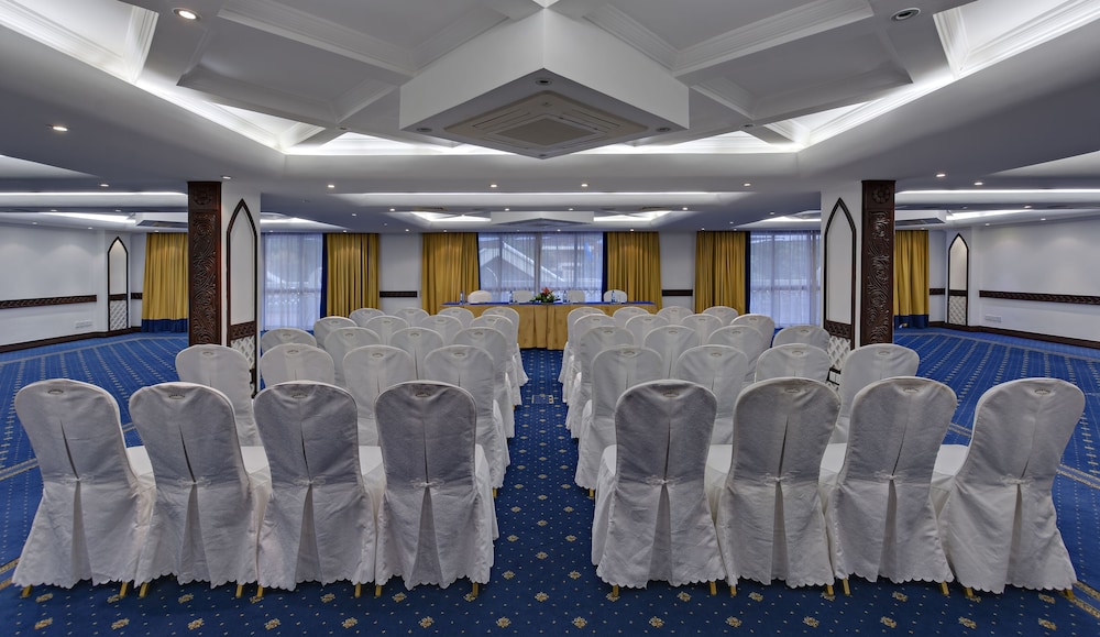 The Heron By Sarovar Portico India, Nairobi 69/77