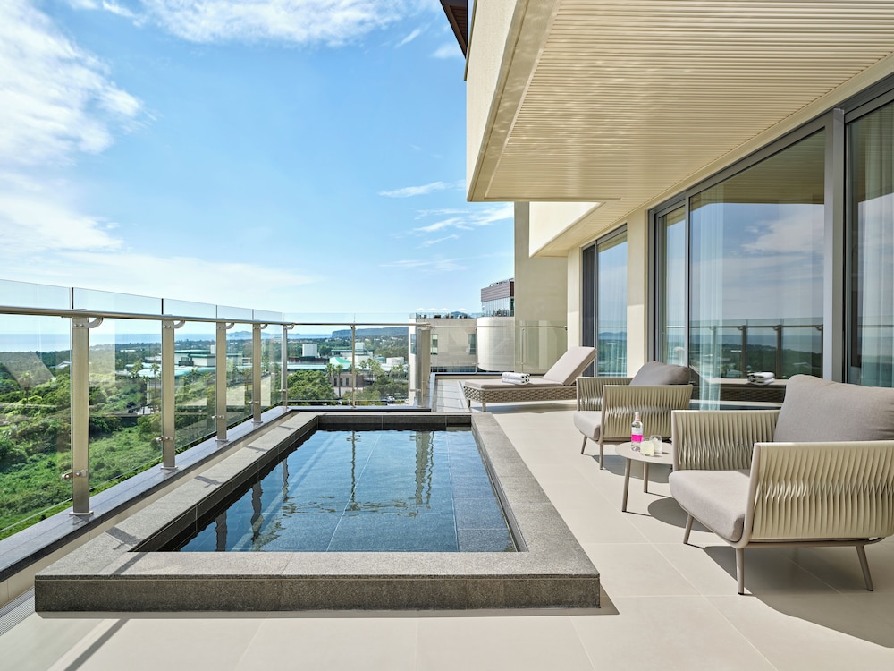 Grand Josun Hill Suite 23/60