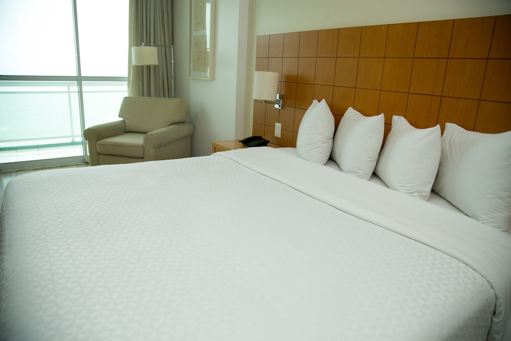 Mercure Macae Hotel 18/77