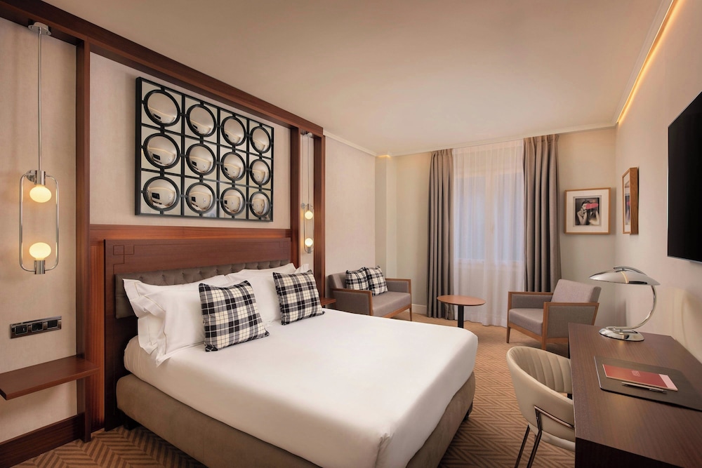 Hotel Ercilla de Bilbao, Autograph Collection 13/50