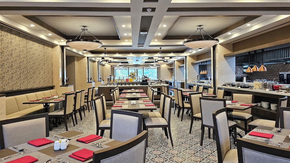 Swiss-Belhotel Airport Yogyakarta 53/68